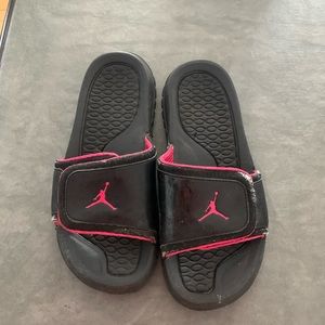 Jordan sliders